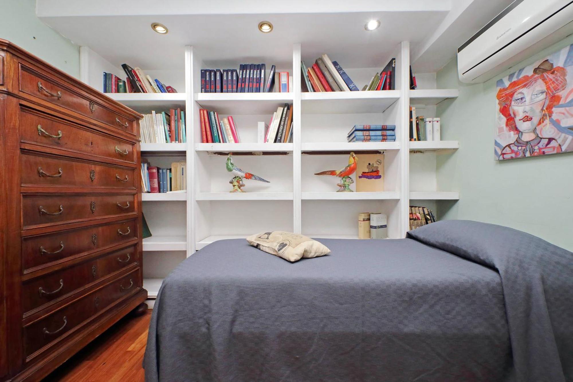 Apartamento Anno Domini 120 Sqm, Large, Elegant, Near Center *