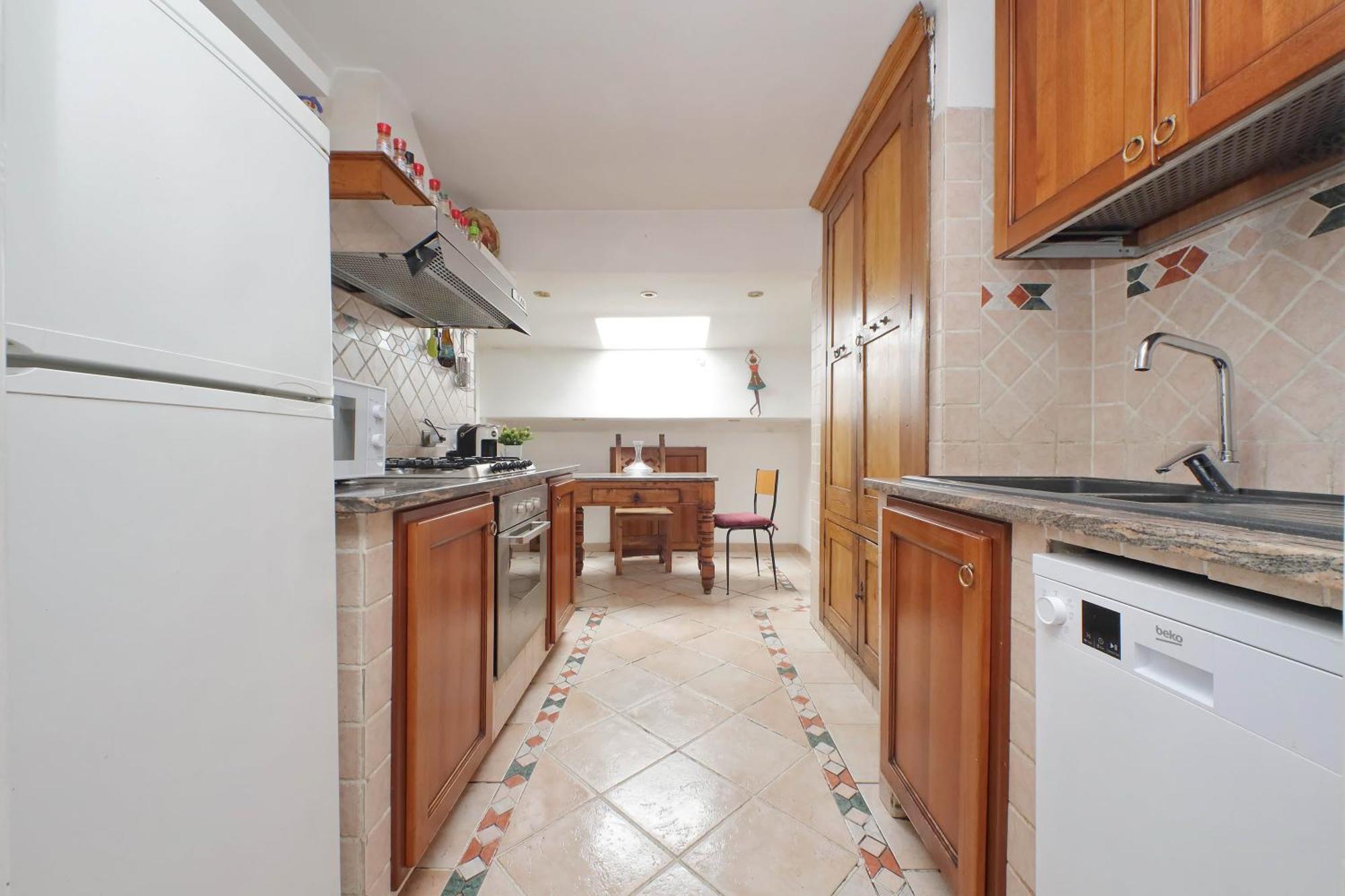 Appartamento Anno Domini 120 Sqm, Large, Elegant, Near Center Roma