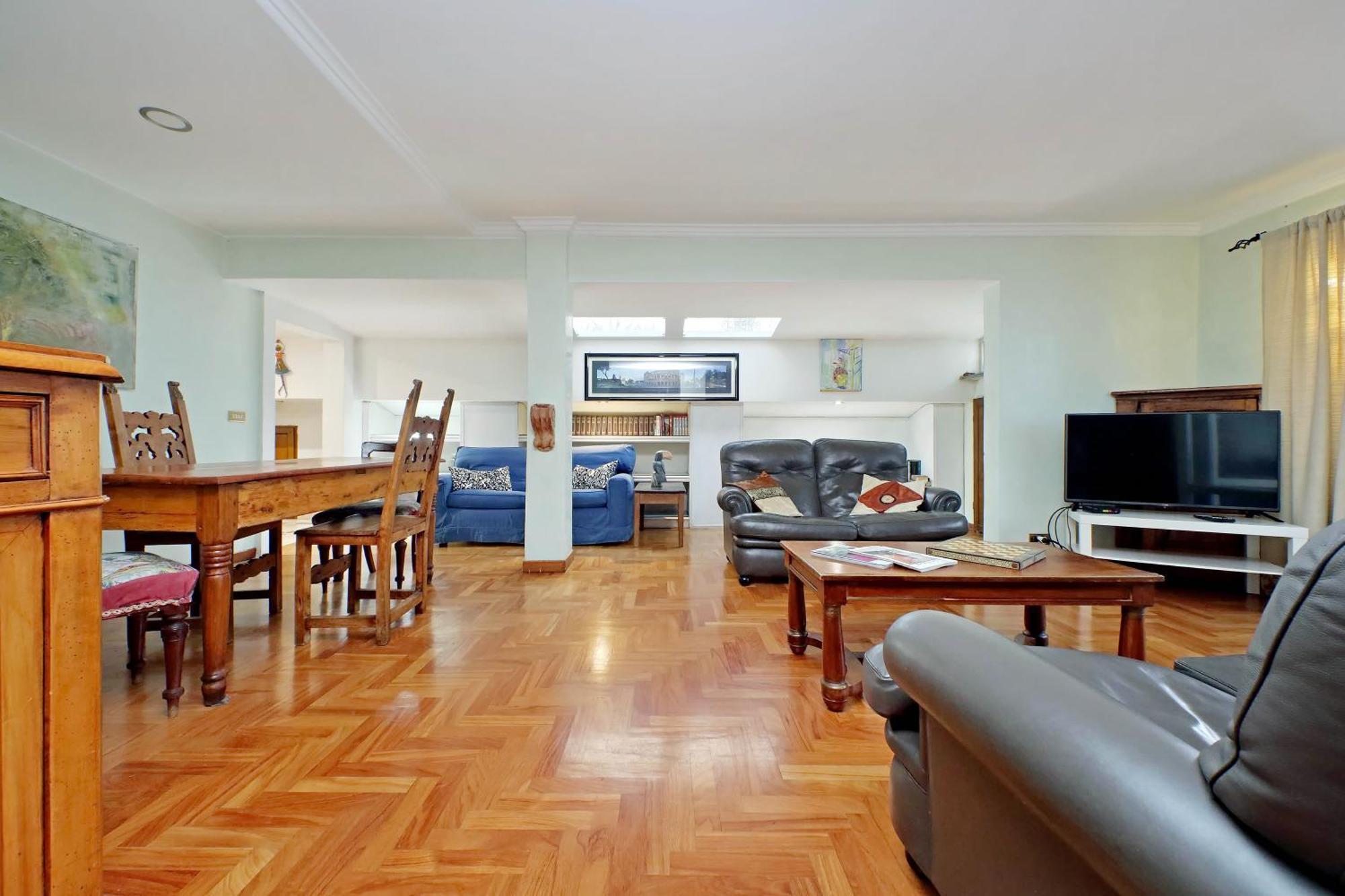 Appartamento Anno Domini 120 Sqm, Large, Elegant, Near Center Roma